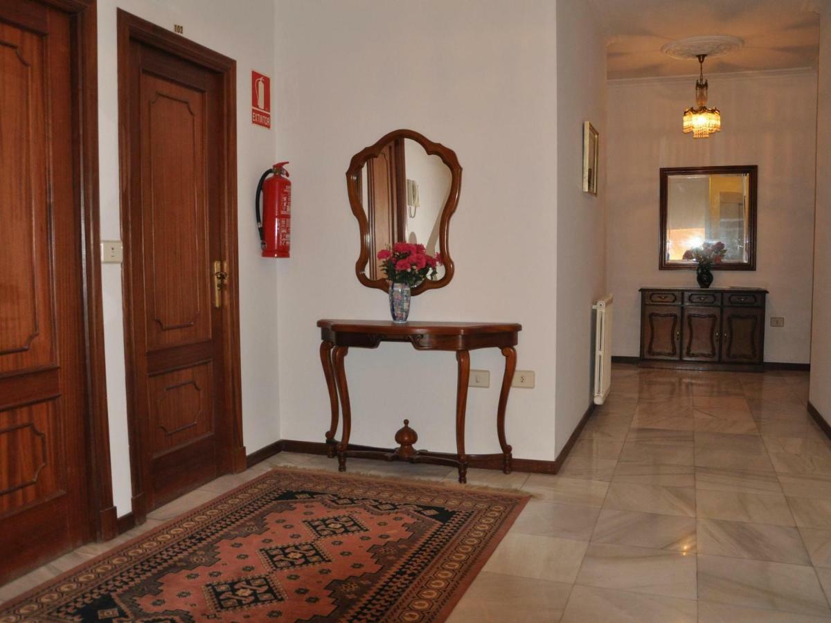 Hostal Mourelos O Grove Bagian luar foto